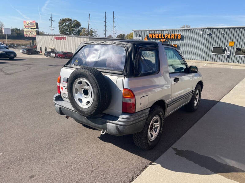 2001 Chevrolet Tracker Base photo 6