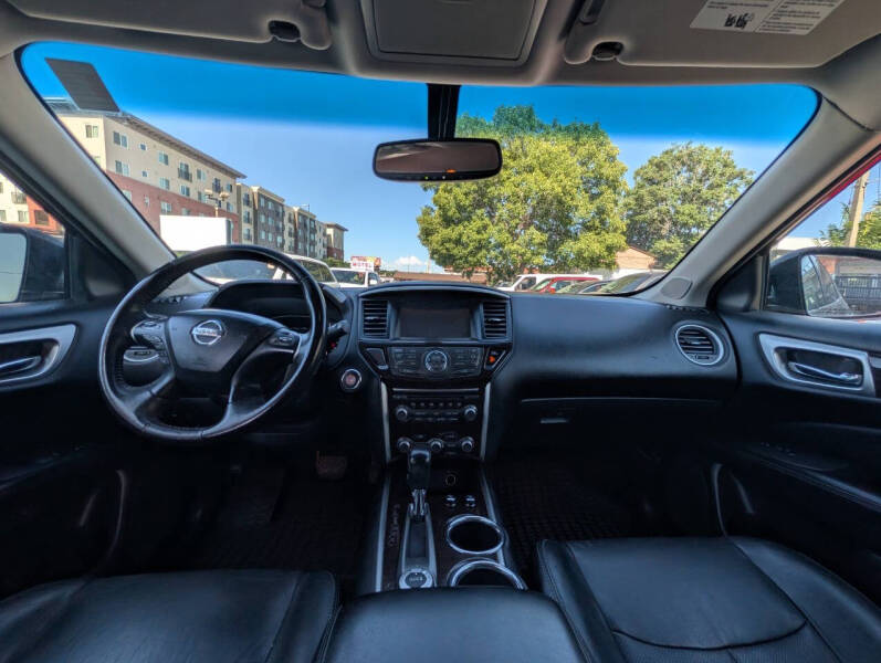 2014 Nissan Pathfinder Platinum
