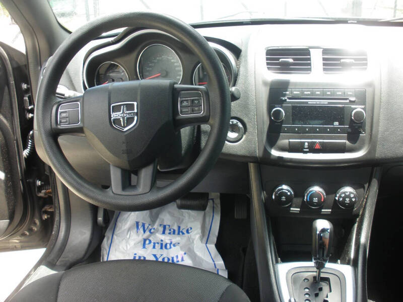 2013 Dodge Avenger SE