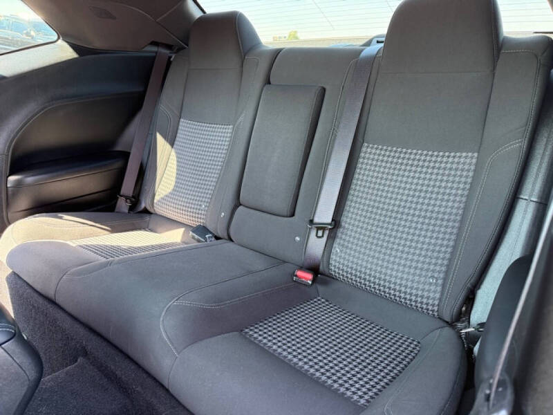 2022 Dodge Challenger SXT