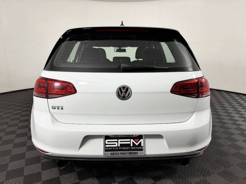 2017 Volkswagen Golf GTI S