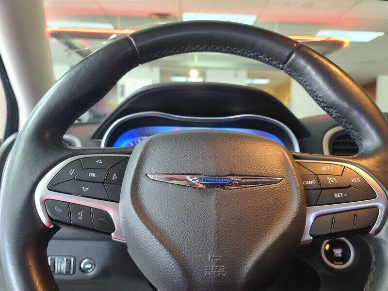 2015 Chrysler 300 Limited