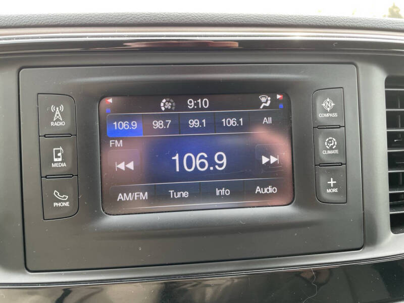 2017 Chrysler Pacifica LX