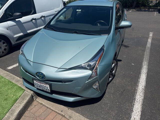 2017 Toyota Prius Three Touring
