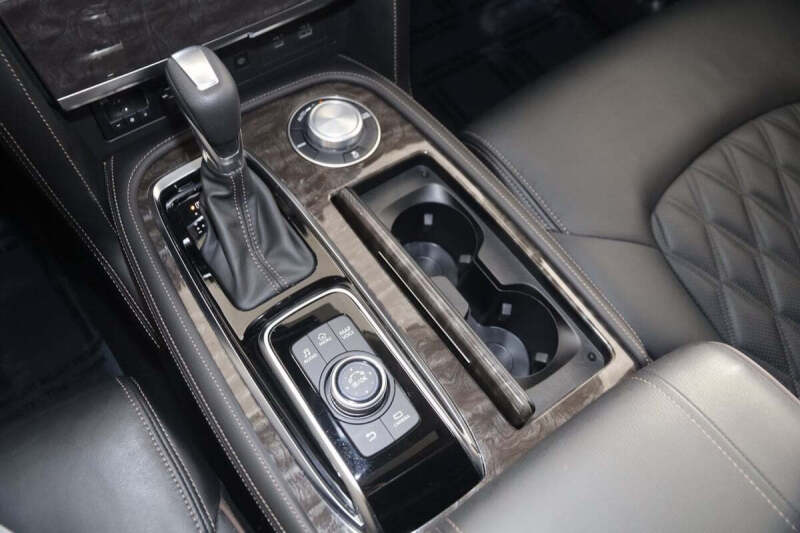 2024 Nissan Armada Platinum