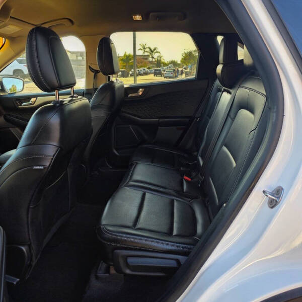 2020 Ford Escape SEL