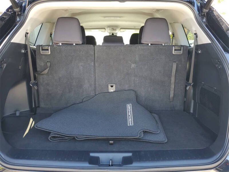 2023 Toyota Highlander Platinum