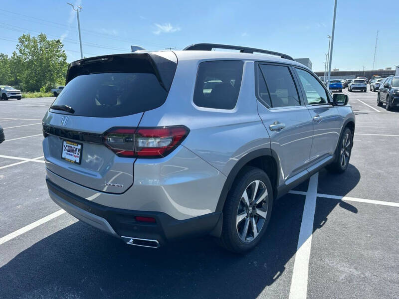 2025 Honda Pilot Touring