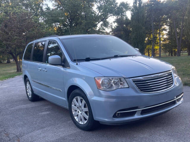 2013 Chrysler Town and Country for sale at Tower Grove Auto in Saint Louis, MO