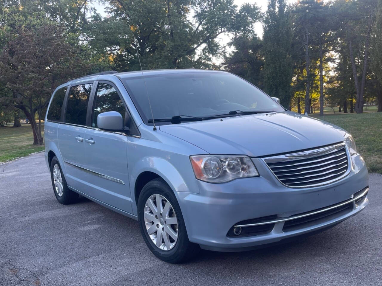 2013 Chrysler Town and Country for sale at Tower Grove Auto in Saint Louis, MO