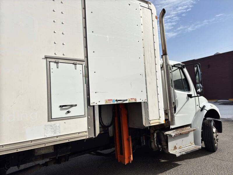 2014 Freightliner M2 106