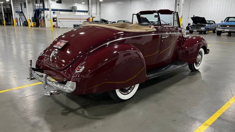 1940 Ford Deluxe
