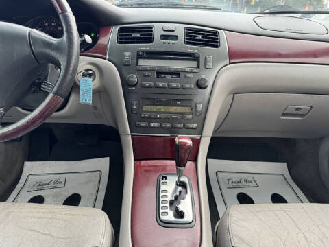 2004 Lexus ES 330