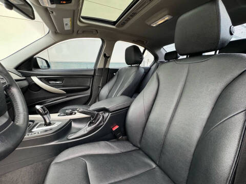 2014 BMW 3 Series 320i