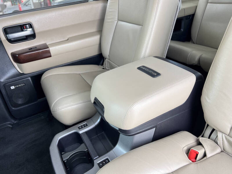 2016 Toyota Sequoia Platinum