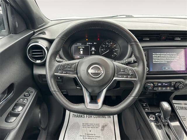 2024 Nissan Kicks SR