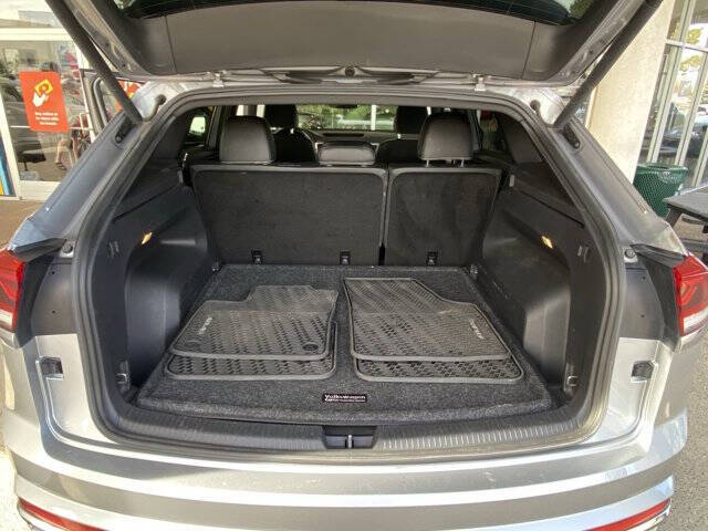 2021 Volkswagen Atlas Cross Sport V6 SE R-Line 4Motion