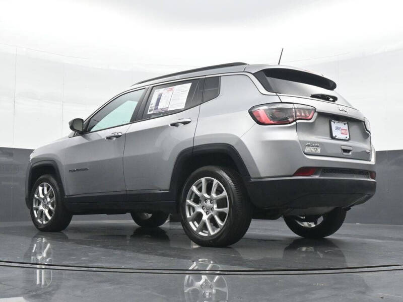 2022 Jeep Compass Latitude Lux