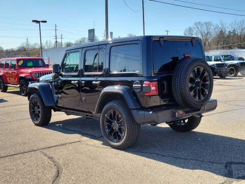 2025 Jeep Wrangler Sahara 4xe