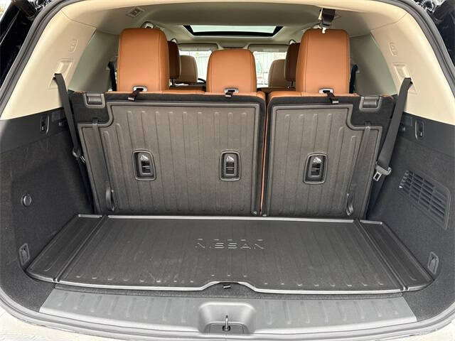 2025 Nissan Pathfinder Platinum