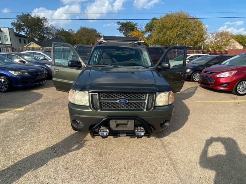 2004 Ford Explorer Sport Trac XLS
