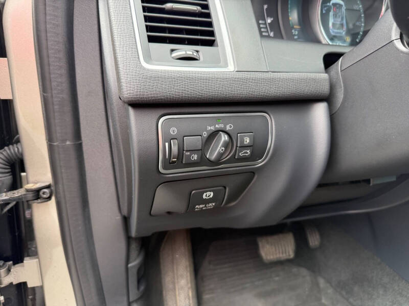2015 Volvo XC60 T5 Drive-E Platinum