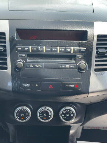 2008 Mitsubishi Outlander XLS