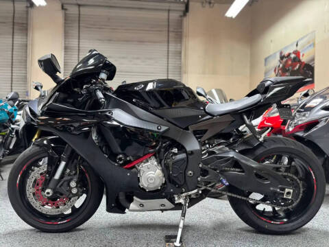 2015 Yamaha YZF-R1