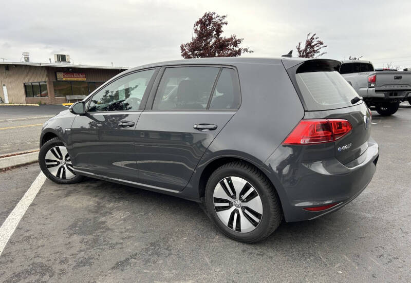 2016 Volkswagen e-Golf SE