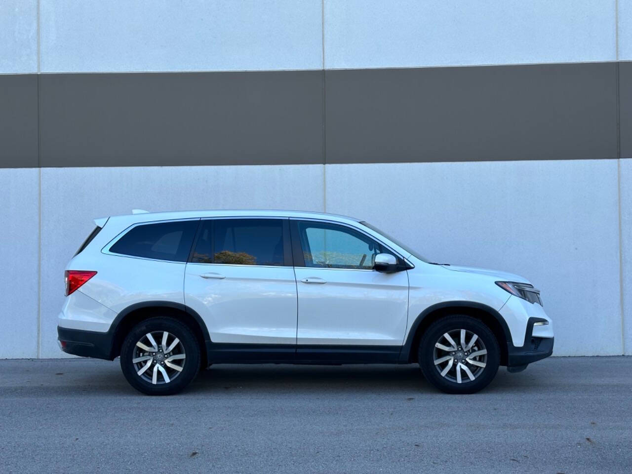 2020 Honda Pilot for sale at Phoenix Motor Co in Romulus, MI