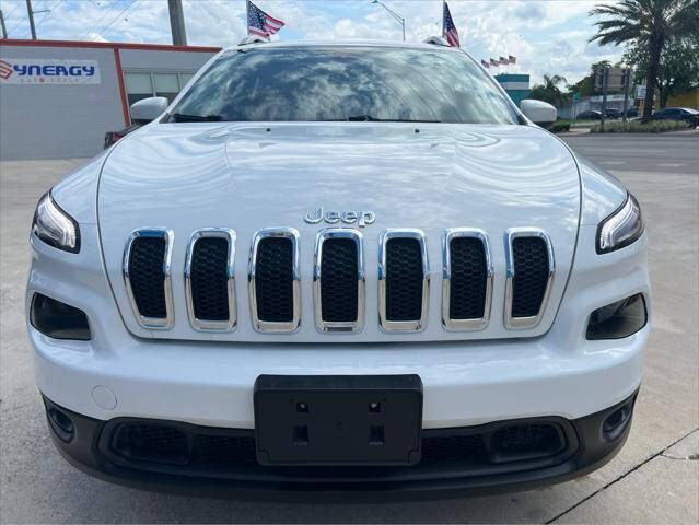 2018 Jeep Cherokee  - $18,797