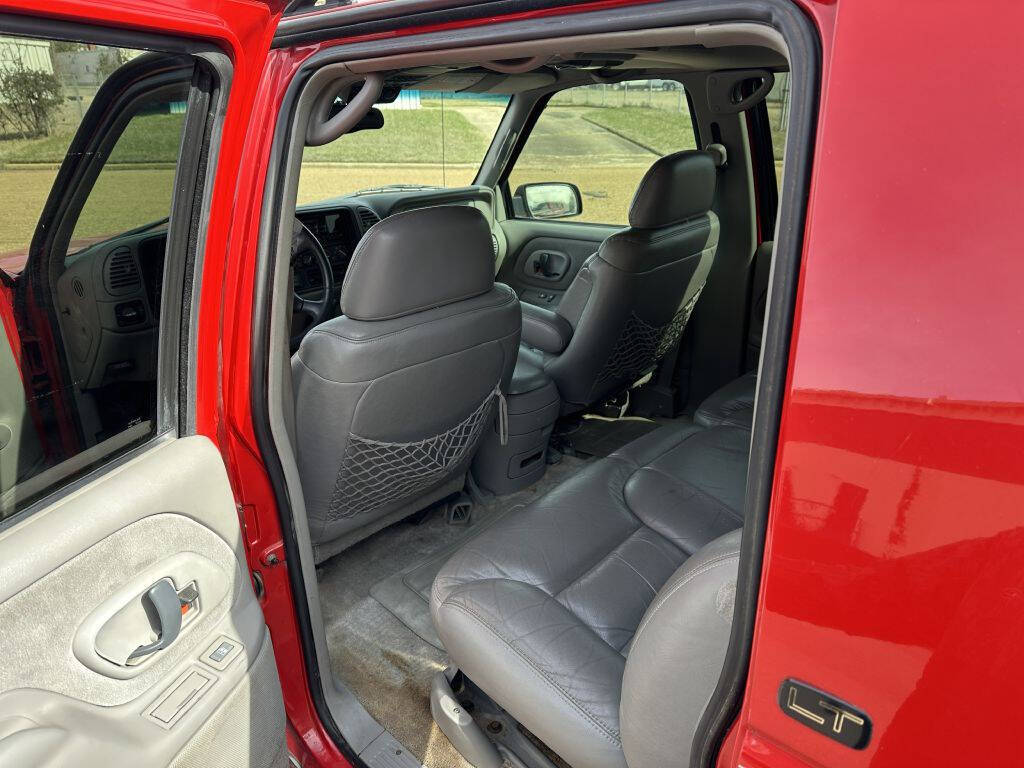 1998 Chevrolet Suburban 25