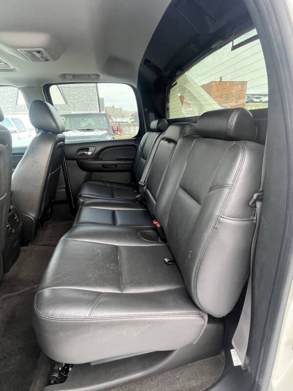 2013 Chevrolet Avalanche LTZ Black Diamond