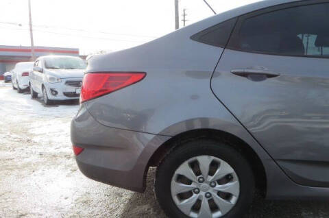 2016 Hyundai Accent SE