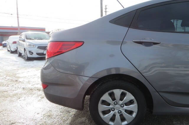 2016 Hyundai Accent SE