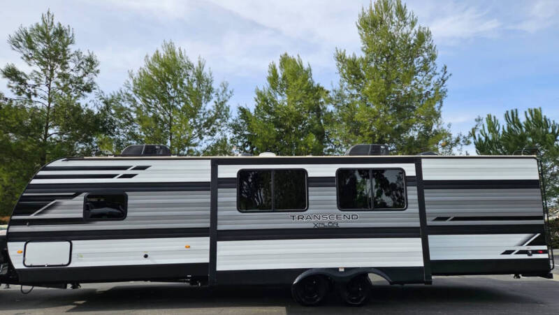 2022 Grand Design RV Transcend Xplor 321BH for sale at Classic Man / Diesel RVs and Classics in Ramona CA