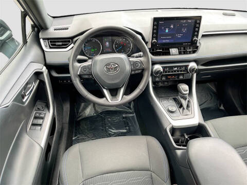 2022 Toyota RAV4 Hybrid SE