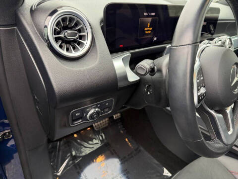 2023 Mercedes-Benz GLB GLB 250 4MATIC