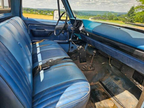 1973 Dodge D100 Pickup
