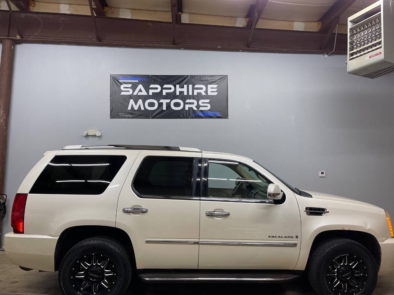 2007 Cadillac Escalade for sale at Sapphire Motors in Gurnee, IL