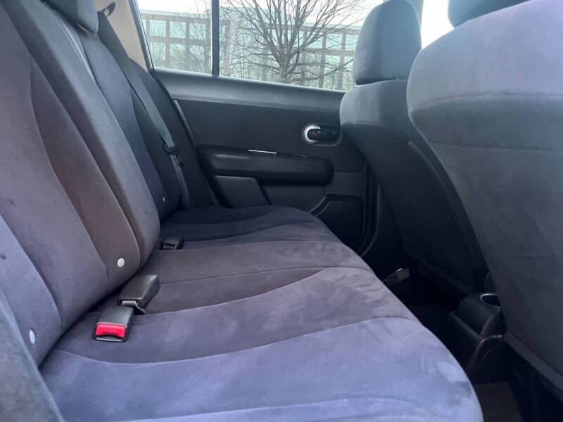 2008 Nissan Versa 1.8 S