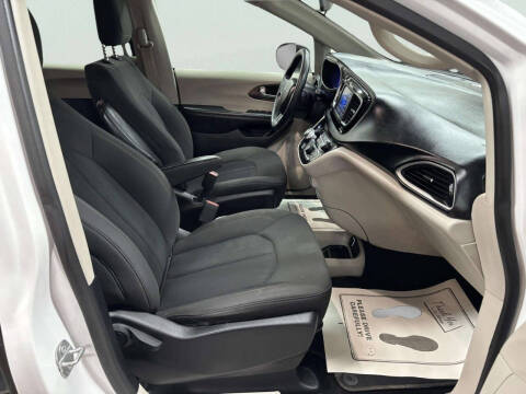 2019 Chrysler Pacifica LX