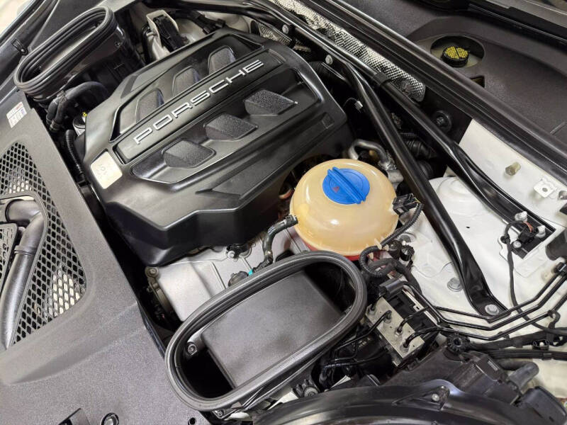 2017 Porsche Macan GTS