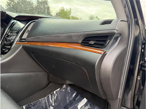 2018 Cadillac Escalade ESV Premium Luxury