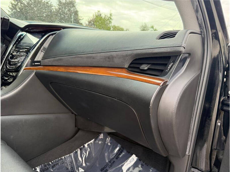 2018 Cadillac Escalade ESV Premium Luxury