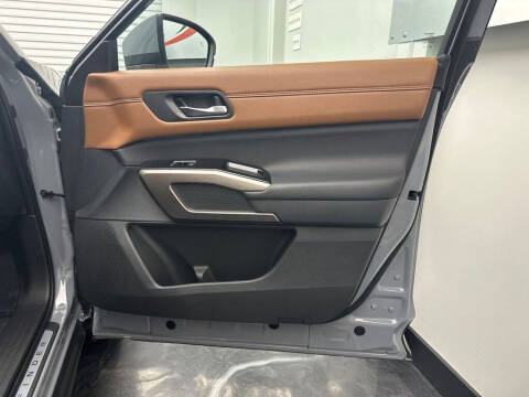 2024 Nissan Pathfinder Platinum