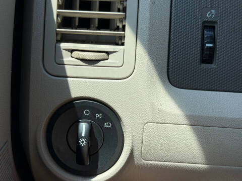 2010 Ford Escape XLS