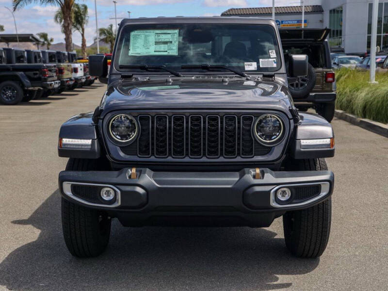 2026 Jeep Gladiator 85th Anniversary Edition