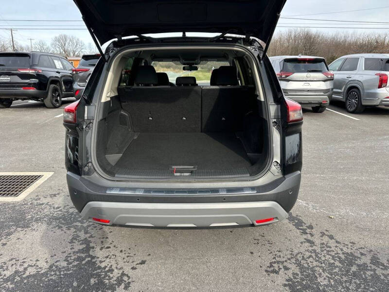 2023 Nissan Rogue SV