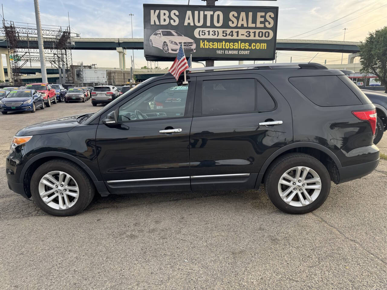 Black 2014 Ford Explorer XLT XLT 4dr SUV 2